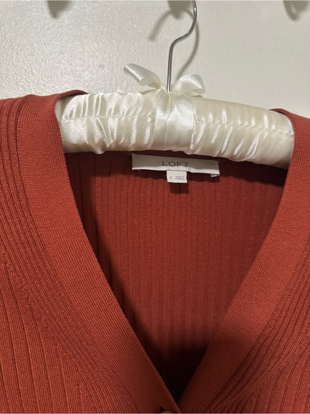 Loft Rust Ribbed V-Neck Button Front Sweater - Picture 2 of 3
